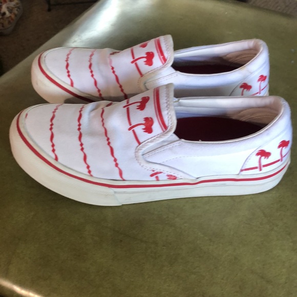 🔥 Host pick 4/20 🔥In N Out slip on Sneakers - Picture 4 of 10